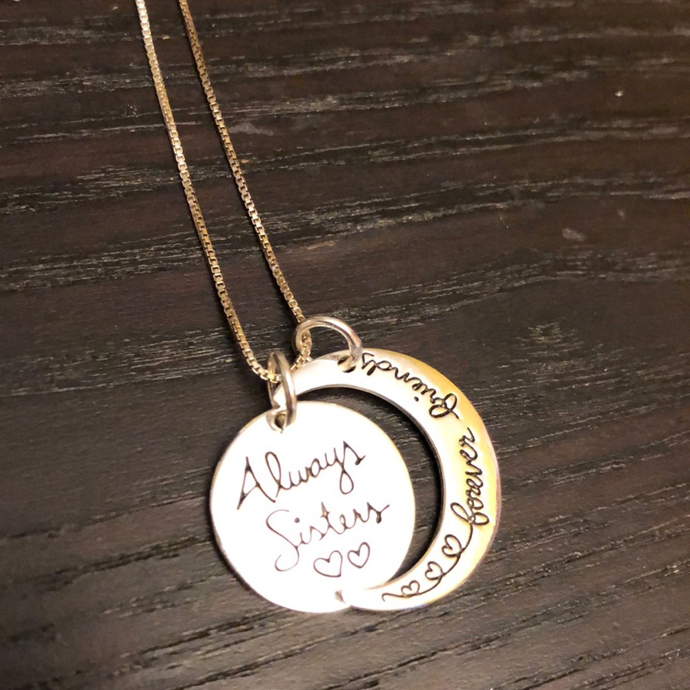 Sister silver necklace